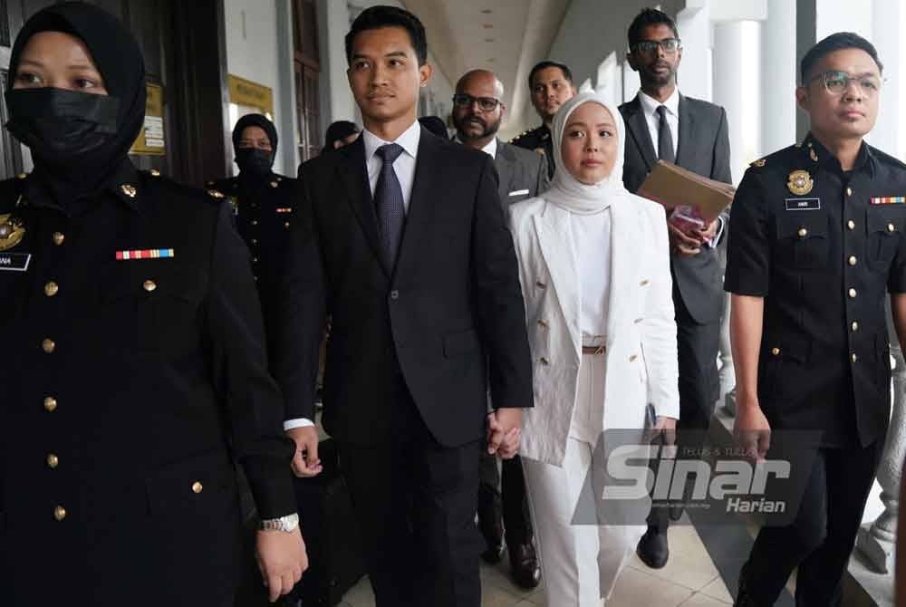 Pengasas platform e-dagang FashionValet, Datin Vivy Yusof dan suaminya, Datuk Fadzarudin Shah Anuar mengaku tidak bersalah di Mahkamah Sesyen di sini pada Khamis atas satu pertuduhan pecah amanah dana pelaburan Khazanah Nasional Berhad (Khazanah) dan Permodalan Nasional Berhad (PNB) bernilai RM8 juta, pada enam tahun lalu. Foto SINAR HARIAN-ROSLI TALIB