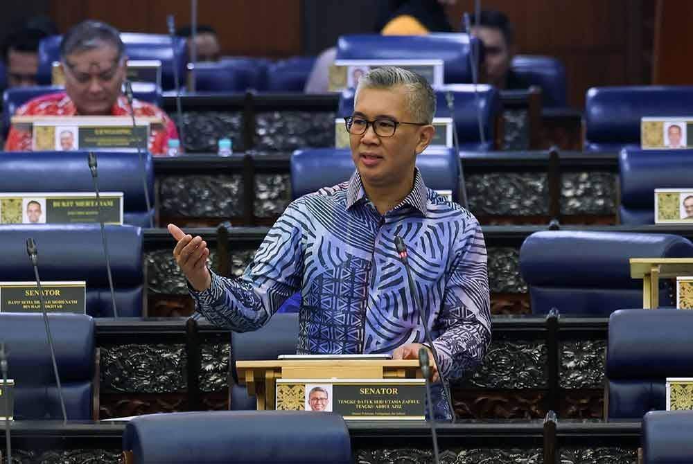 Tengku Zafrul pada Persidangan Dewan Rakyat sempena Mesyuarat ke Tiga Penggal Ke Tiga Parlimen ke-15 di Bangunan Parlimen hari ini. Foto Bernama