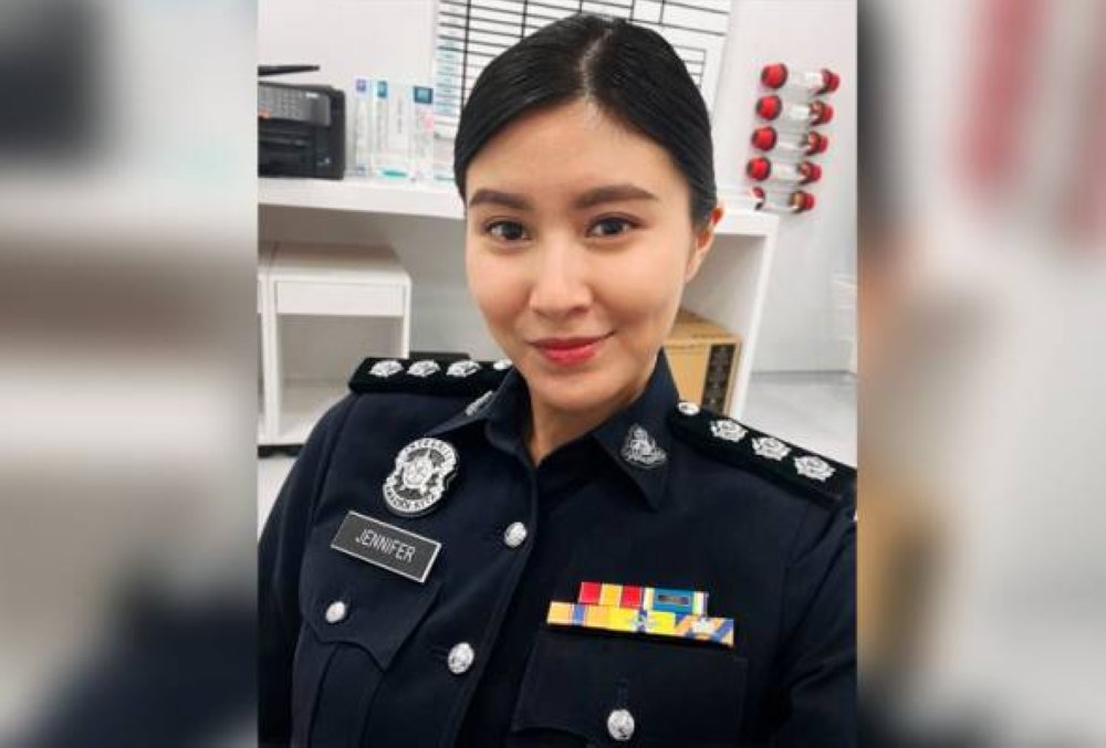 Elizabeth Tan memegang watak ASP Jeniffer Wong - Foto Instagram Elizabeth Tan