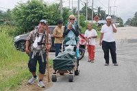 Mohamad Azizul berkata, mereka perlu merentasi lima negara sebelum tiba di tanah suci.