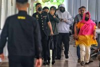 Seramai lima penjawat awam yang bertugas di Jabatan Forensik sebuah hospital kerajaan didakwa di Mahkamah Sesyen di sini pada Khamis atas pertuduhan menerima rasuah berjumlah RM600 hingga RM2,250 daripada syarikat berkaitan perkhidmatan pengurusan mayat sejak 2021.