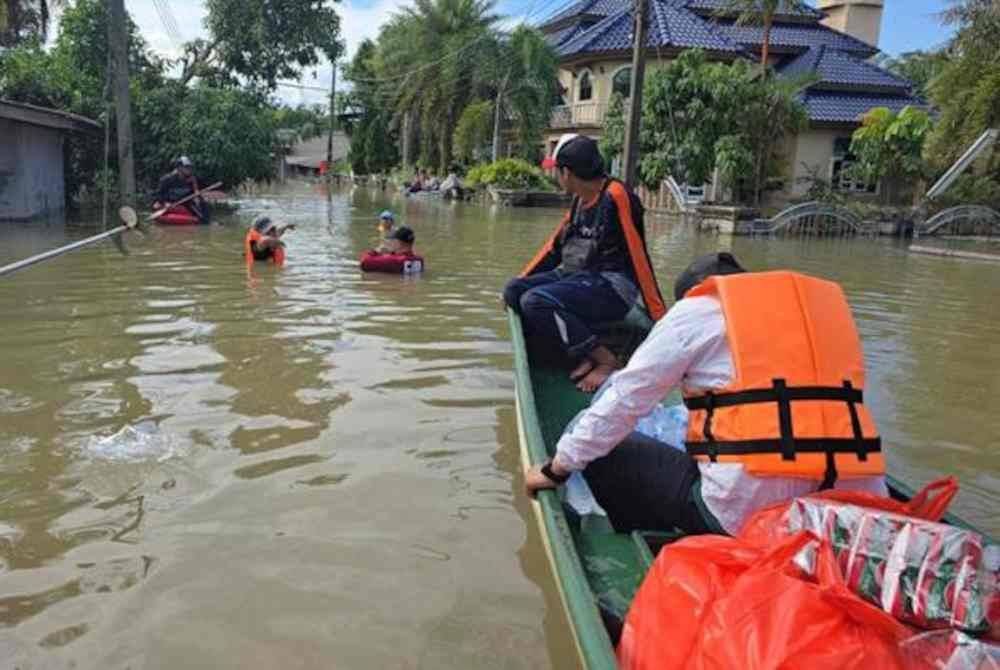 Jabatan Meteorologi Thailand memberi amaran tentang hujan lebat yang berterusan selepas sistem tekanan rendah dari Laut China Selatan bergerak merentasi Malaysia dan Laut Andaman. Foto AP