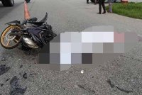 Mangsa disahkan meninggal dunia di lokasi kejadian setelah motosikal ditunggang dipercayai merempuh belakang kenderaan lain dalam kejadian di Jalan Batu 12, Kapar, pada Jumaat.