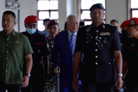 Najib hadir di Kompleks Mahkamah Kuala Lumpur hari ini. Foto Bernama