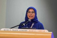 Noraini ketika berucap merasmikan Sambutan Ulang Tahun ke-50 Wanita BN di WTCKL pada Sabtu