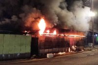 Kedai menjual ikan perhiasan di Jalan Pudu terbakar pada Jumaat.