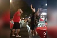 Tangkap layar video tular memaparkan insiden pergaduhan di sebuah restoran di kawasan Stulang Baru.