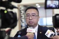 Lih Kang bercakap ketika sidang media selepas majlis menandatangani MoU antara Akademi Sains Malaysia (ASM) dan Akademi Sains China (CAS) di Akademi Sains Malaysia pada Isnin. Foto Bernama