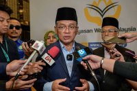 Mohd Na&#039;im ketika ditemui pemberita selepas Majlis Penyampaian Biasiswa Al-Falah Madani Di Bawah Produk myWaqafPTPTN pada Isnin. Foto Bernama