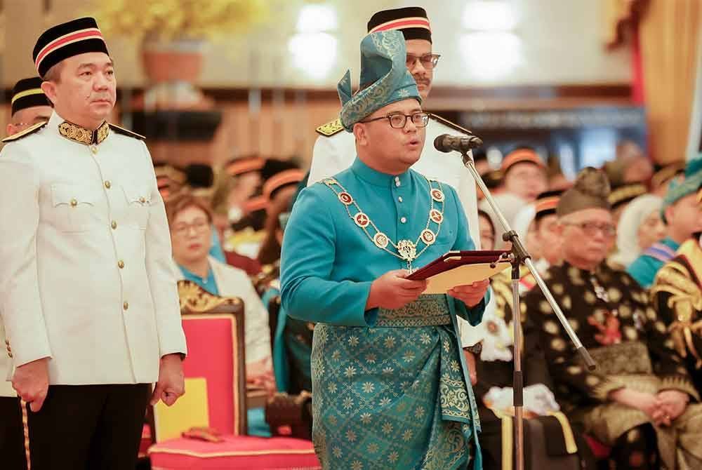 Amirudin menyampaikan sembah ucapan taat setia pada Istiadat Pengurniaan Darjah dan Bintang Kebesaran sempena ulang tahun Hari Keputeraan ke-79 Sultan Selangor di Istana Alam Shah pada Rabu. Foto Bernama