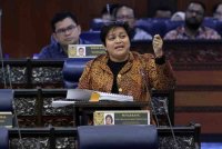 Azalina pada Mesyuarat Ketiga Penggal Ketiga, Majlis Parlimen ke-15 Dewan Negara di Bangunan Parlimen hari ini. Foto Bernama