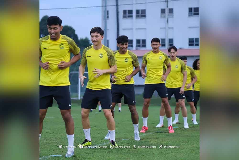 Pemain-pemain Harimau Malaya giat menjalani latihan bagi perlawanan berdepan Singapura pada Jumaat. Foto: Football Association of Malaysia