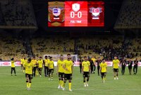 Skuad Harimau Malaya selepas beraksi menentang Singapura pada perlawanan kumpulan A Piala ASEAN 2024 di Stadium Nasional Bukit Jalil malam tadi. Foto Bernama