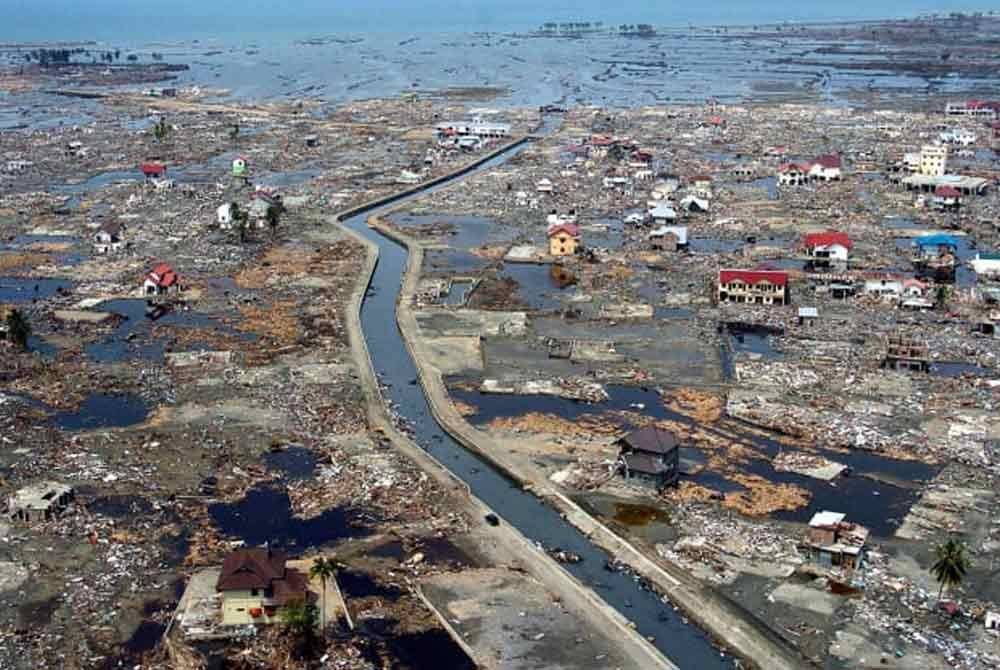 10 kejadian tsunami terbesar di dunia