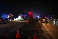 Keadaan semasa kemalangan yang berlaku di Lebuhraya Utara-Selatan sebelum Hentian Rehat dan Rawat Ayer Keroh menuju Arah Utara. Foto Bernama