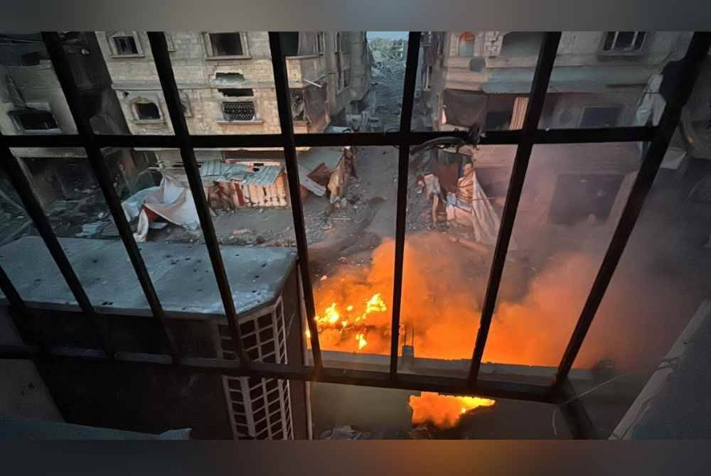 Tentera pendudukan Israel masih mengepung Hospital Kamal Adwan di Semenanjung Gaza. Foto REUTERS