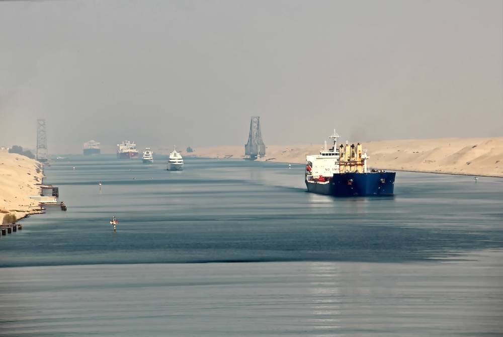 Pendapatan Mesir daripada Terusan Suez merosot lebih 60 peratus pada 2024 akibat situasi di Laut Merah. Foto 123RF