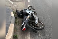 Keadaan motosikal mangsa yang terbabit dalam kemalangan berkenaan. Foto IPD Kluang