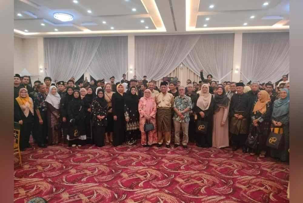 Majlis dihadiri hampir 250 ahli termasuk pemimpin tertinggi persatuan diadakan sempena Sambutan Ulang Tahun ke-60 Persatuan Seni Silat Cekak Hanafi.