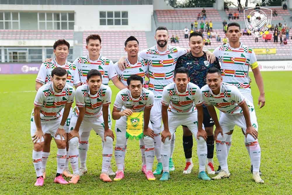 Kesebelasan utama KDA FC yang berjaya menyingkirkan KL Rovers pada suku akhir MFL Challenge CUP, 22 Disember lalu. FOTO KDA FC