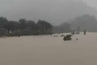 Hulu Terengganu menjadi daerah pertama dilanda banjir. Foto: orang awam