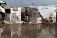 Ratusan khemah di kem pelarian di pelbagai lokasi di Semenanjung Gaza ditenggelami banjir malam tadi dan awal pagi Selasa akibat hujan lebat, yang memburukkan lagi penderitaan keluarga yang hidup dalam keadaan daif susulan pengeboman berterusan oleh tentera Israel.