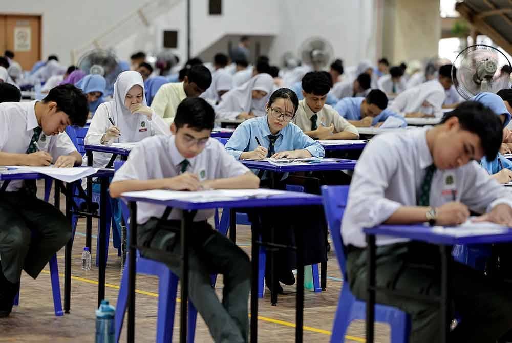 Kerajaan Pahang telah mengambil inisiatif untuk menaja makan tengah hari kepada semua calon Sijil Pelajaran Malaysia (SPM) 2024 di negeri ini, kecuali mereka yang tinggal di asrama. Gambar hiasan