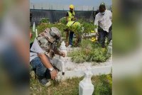 Kerja-kerja pengalihan kepok kubur di Tanah Perkuburan Islam Selat Klang di sini pada Sabtu.