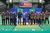 Subramaniam, Sean Wang bersama pemain-pemain badminton negara. Foto BAM