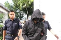 Mohd Nazri dibawa masuk ke Mahkamah Tinggi Ipoh pada Isnin bagi prosiding kes dakwaan membunuh seorang pelajar Tingkatan Lima, dua tahun lalu.