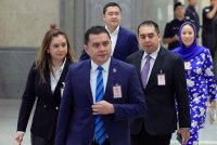 Ahli Keluarga Datuk Seri Najib Tun Razak,Datuk Mohamad Nizar, Datuk Mohd Nazifuddin dan Nooryana Najwa hadir ke Istana Kehakiman hari ini bagi mengikuti prosiding pendengaran rayuan bapanya berhubung Titah Adendum. - Foto: Bernama