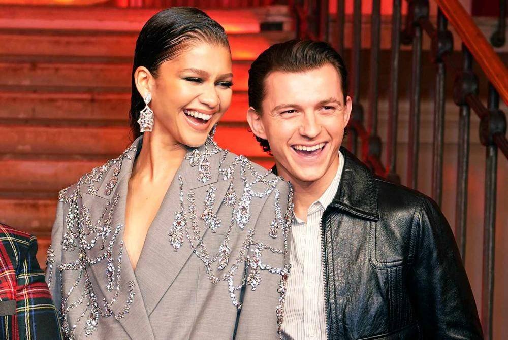 Zendaya (kiri) dan Tom Holland dilaporkan sudah bertunang. Foto Agensi