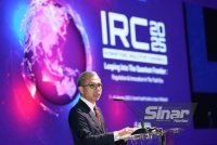 Fahmi menyampaikan ucapan pada majlis International Regulatory Conference (IRC) 2025 yang diadakan pada Selasa. Foto Sinar Harian - ROSLI TALIB