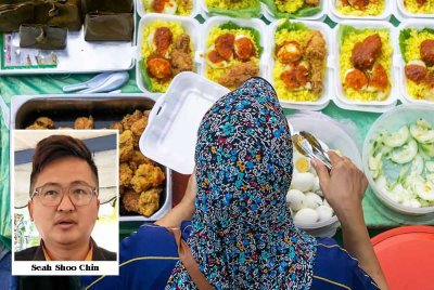 Ada peniaga di Melaka menaikkan harga makanan dengan alasan gaji penjawat awam naik. Gambar 123RF