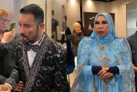 Razman Razmi (kiri) dilihat cedera pada pipi. Datuk Seri Vida (kanan) ketika menceritakan detik cemas tersebut.