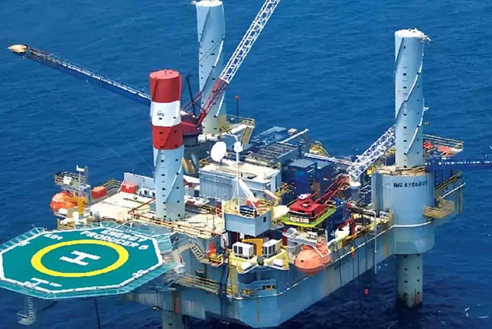 Kenanga IB mengunjurkan sebarang potensi potongan perbelanjaan modal (capex) oleh Petronas susulan perjanjian pengagihan gas dengan Petros di Sarawak, tidak akan melebihi RM10 bilion setahun. - Gambar hiasan