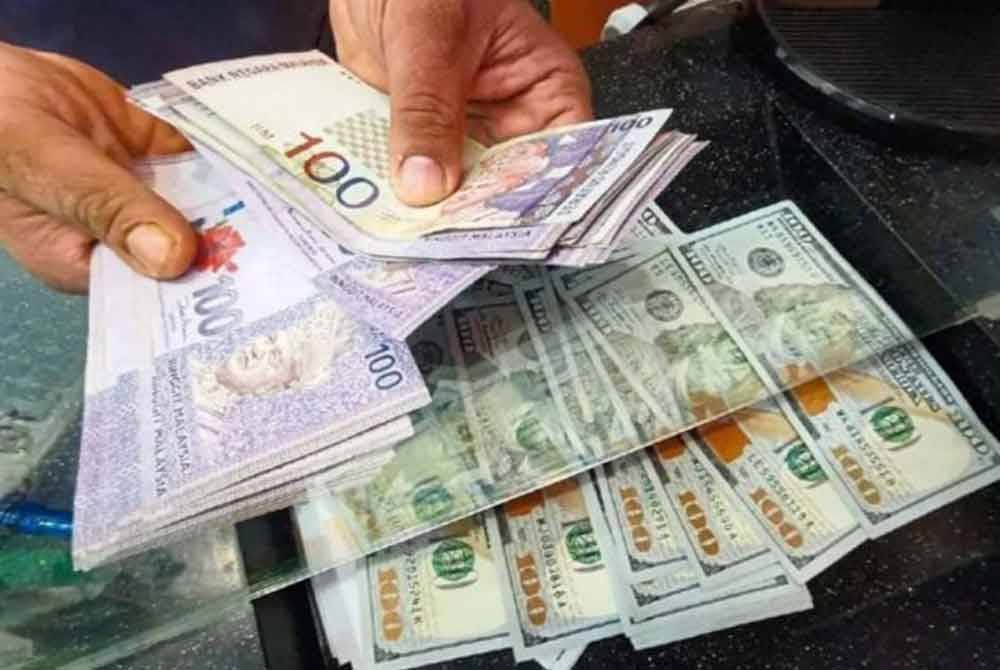 Ringgit menokok kepada 4.4945/5000 berbanding dolar AS daripada 4.5005/5055 semasa ditutup pada Khamis. Gambar hiasan