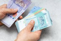 Ringgit dijangka cecah 4.40 berbanding dolar AS menjelang akhir tahun.