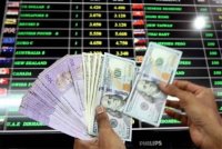 Pada 6 petang, ringgit menokok sedikit kepada 4.5035/5100 berbanding dolar AS daripada 4.5080/5120 pada penutup Isnin.