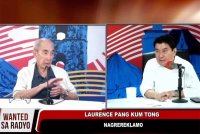 Pang (kiri) menceritakan pengalaman ditipu wanita semasa temu bual dalam satu rancangan dihoskan Raffy Tulfo di Filipina. Foto Agensi