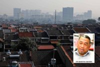 Di Malaysia kadar pinjaman peribadi oleh isi rumah adalah hampir 84 peratus daripada Keluaran Dalam Negara Kasar (KDNK) atau RM1.57 trilion dan jumlah yang tinggi berbanding negara lain di Asia. (Foto kecil: Barjoyai)