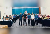 Juliza (tengah) ketika program PEKB selama tujuh di sebuah hotel di Alor Setar.