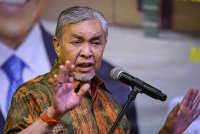 Ahmad Zahid berucap ketika merasmikan Dewan RC di Simpang Empat, Hutan Melintang, pada Khamis. Foto Bernama