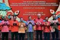 Premier Sarawak Tan Sri Abang Johari Tun Openg ketika menghadiri Majlis Makan Malam sempena Tahun Baharu Cina anjuran Sarawak Multimedia Authority (SMA), malam ini. Foto Bernama