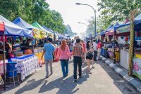 PBT perlu ambil tindakan tegas sekiranya peniaga bazar Ramadan memindahkan lesen mereka kepada pihak ketiga. Foto hiasan